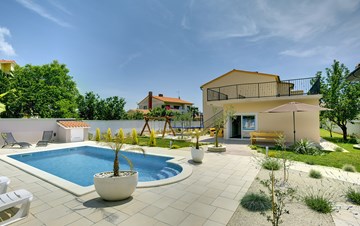 Modern villa in Medulin, with swimming pool, gym and Wi-Fi