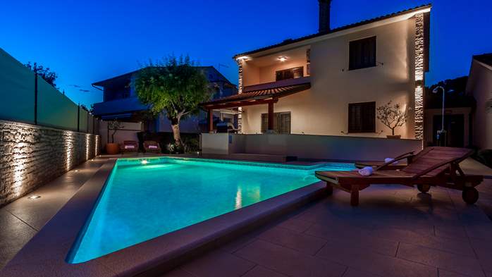 Family villa in Pula, with pool, parking, 3 bedrooms, 4