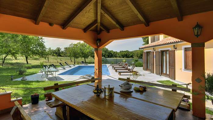 Villa con piscina con idromassaggio, terrazza, palestra e sauna, 5