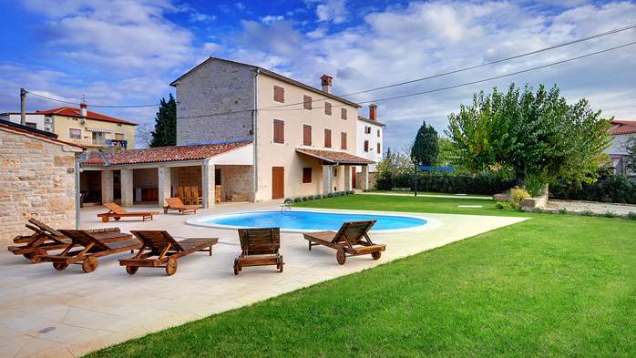 Classy villa with private pool, sauna, sun terrace, Wi-Fi, SAT-TV, 6