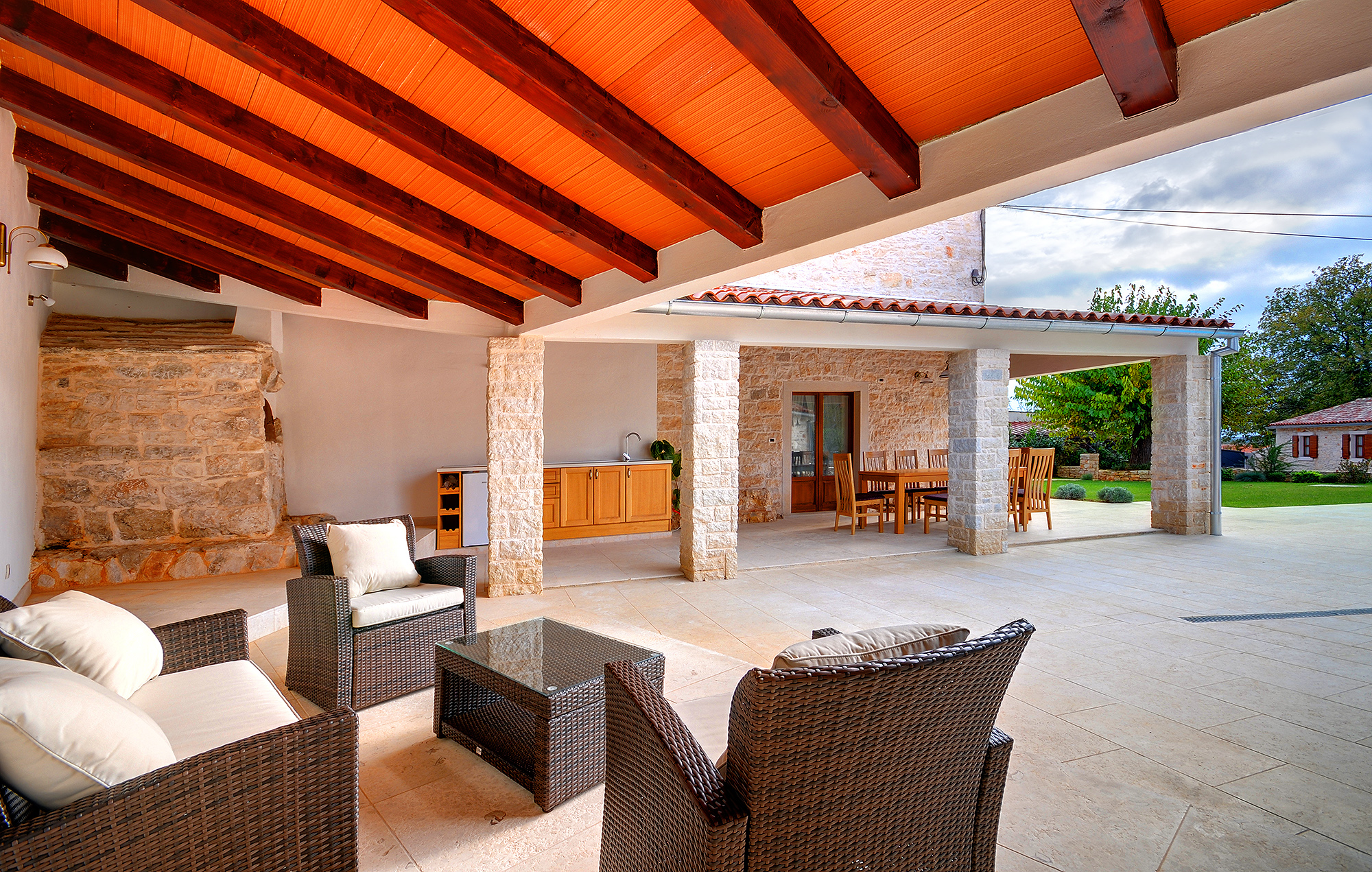 Classy villa with private pool, sauna, sun terrace, Wi-Fi, SAT-TV