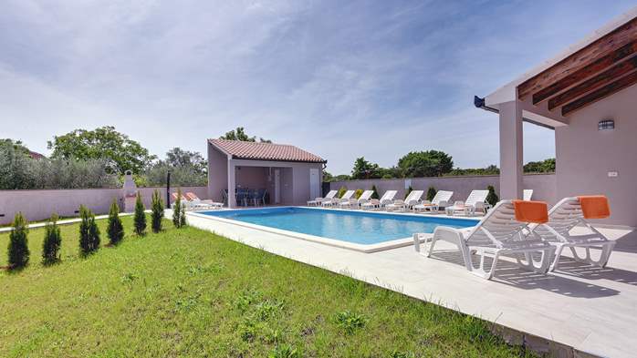 Modern house for 16 persons with private pool, 3