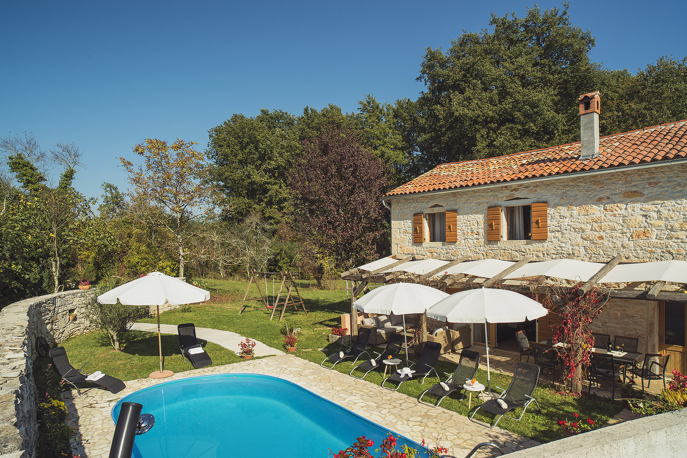Villa on 2 floors, with pool and terrace in central Istria