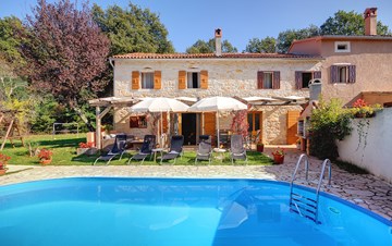 Villa auf 2 Etagen, mit Pool und Terrasse in Zentrales Istrien