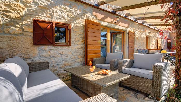Villa su due piani, con piscina e terrazza nell'Istria centrale, 12