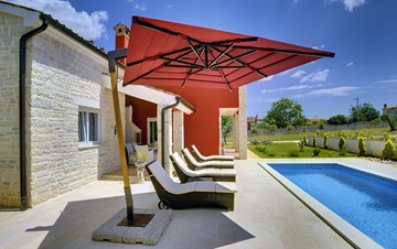 Villa con piscina privata, sauna  a raggi infrarossi e jacuzzi