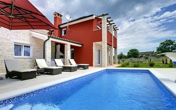 Villa con piscina privata, sauna  a raggi infrarossi e jacuzzi