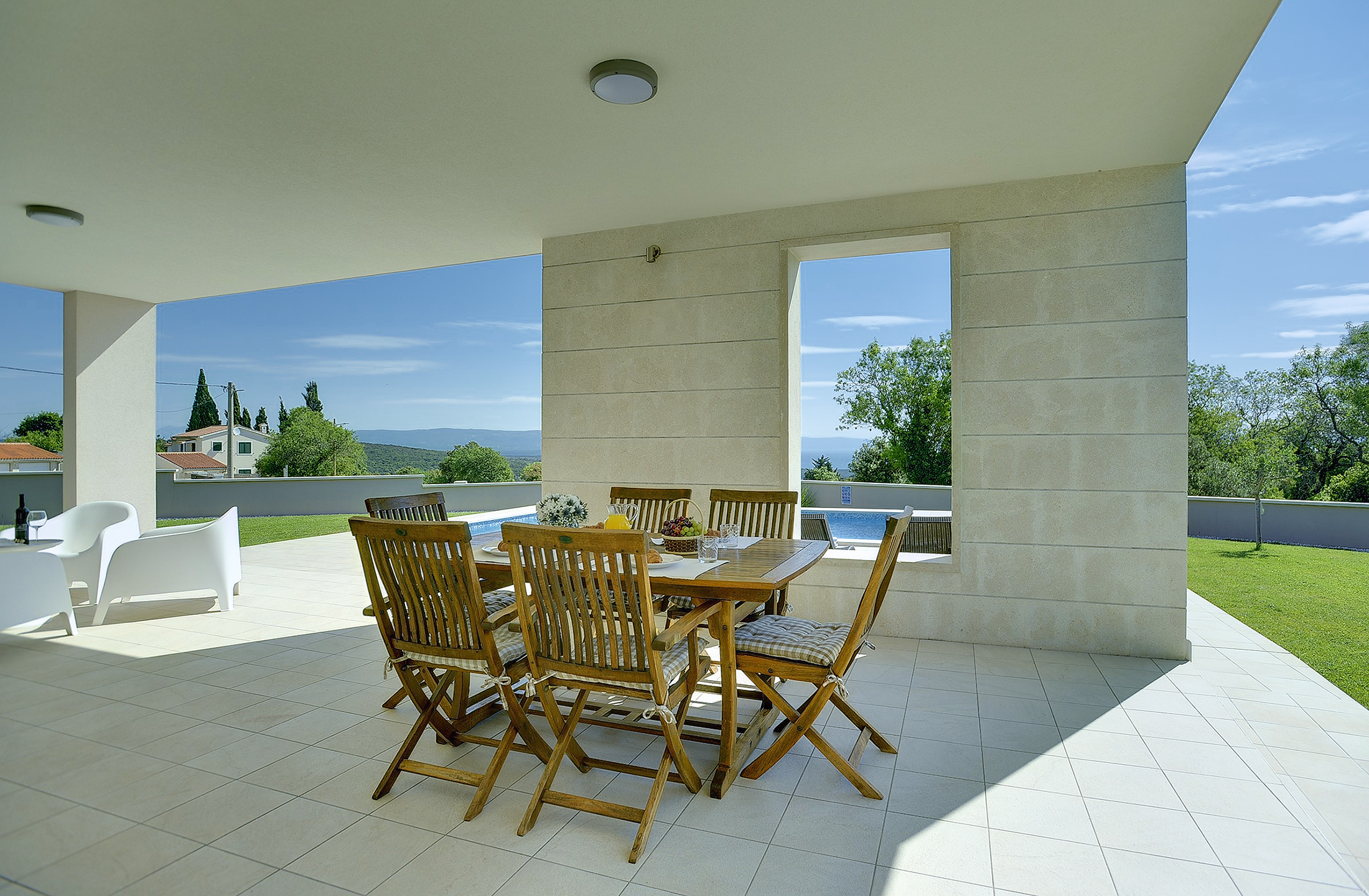 Wunderbar moderne Villa, privater Pool, Wi-Fi, Meerblick