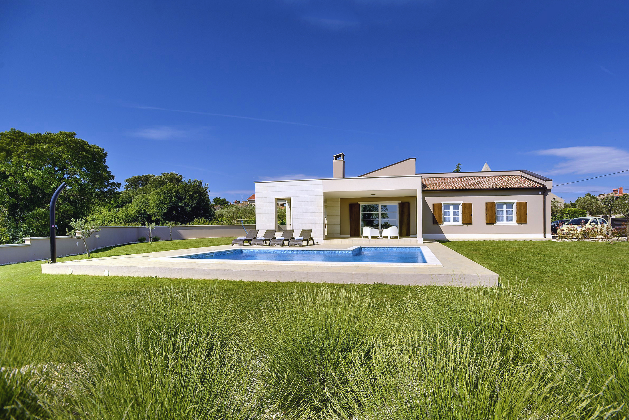 Wunderbar moderne Villa, privater Pool, Wi-Fi, Meerblick