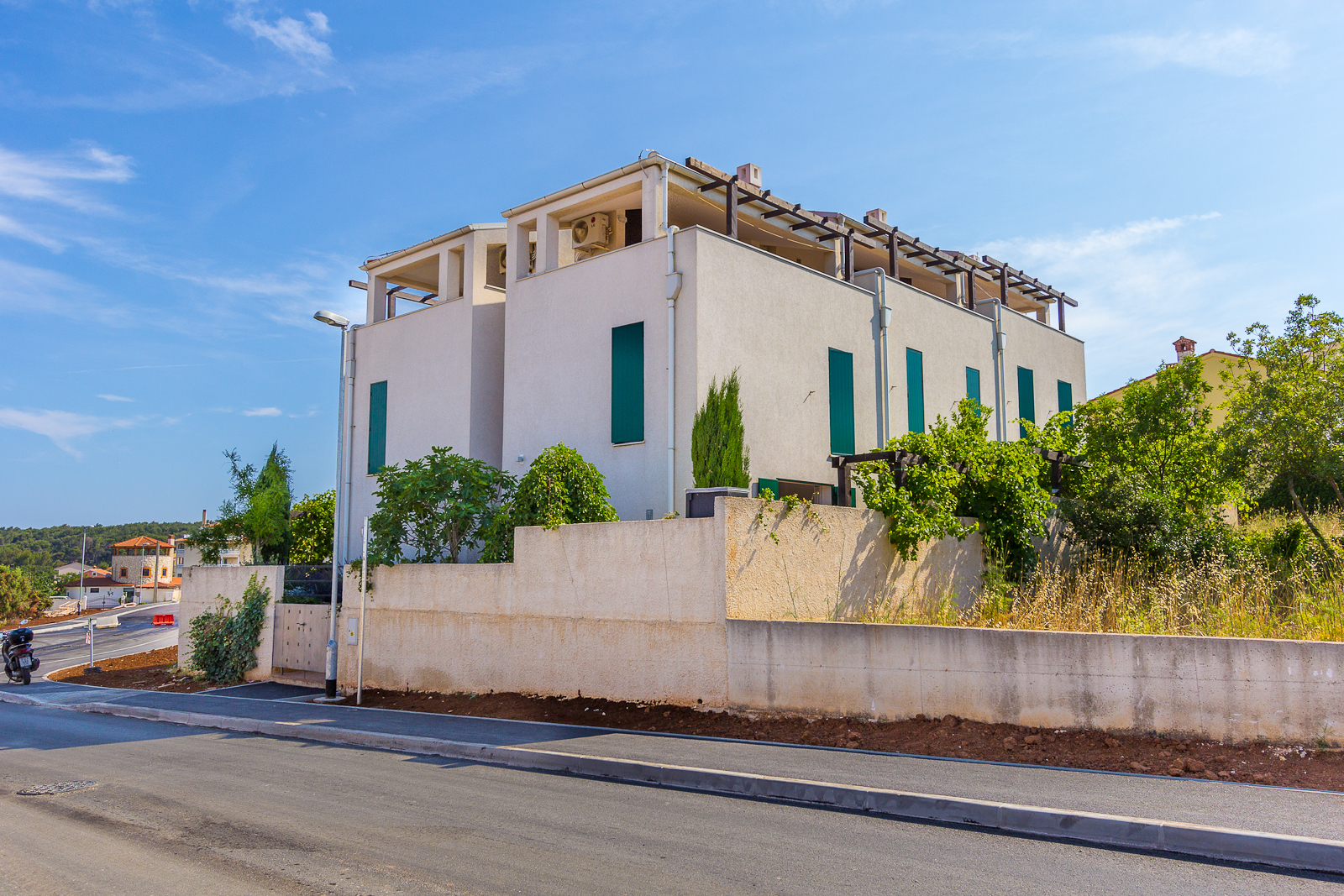 Palazzina moderna a Ližnjan con balcone vista mare e barbecue