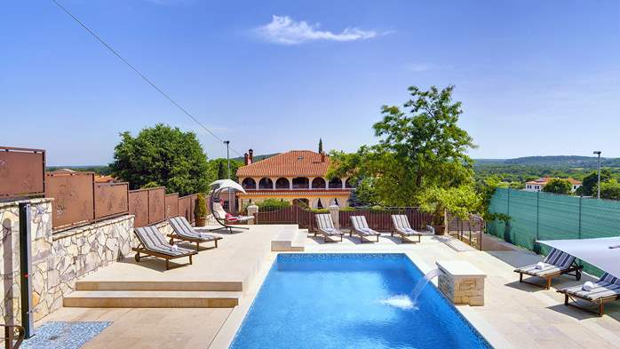Villa auf zwei Etagen mit Pool und Sonnenterrasse, neben Rovinj, 9