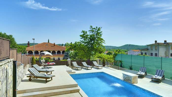 Villa auf zwei Etagen mit Pool und Sonnenterrasse, neben Rovinj, 3