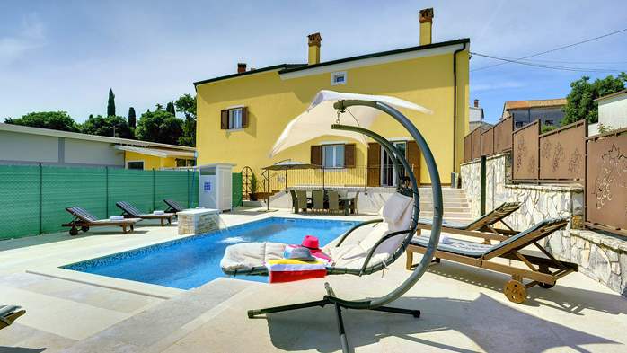 Villa auf zwei Etagen mit Pool und Sonnenterrasse, neben Rovinj, 2