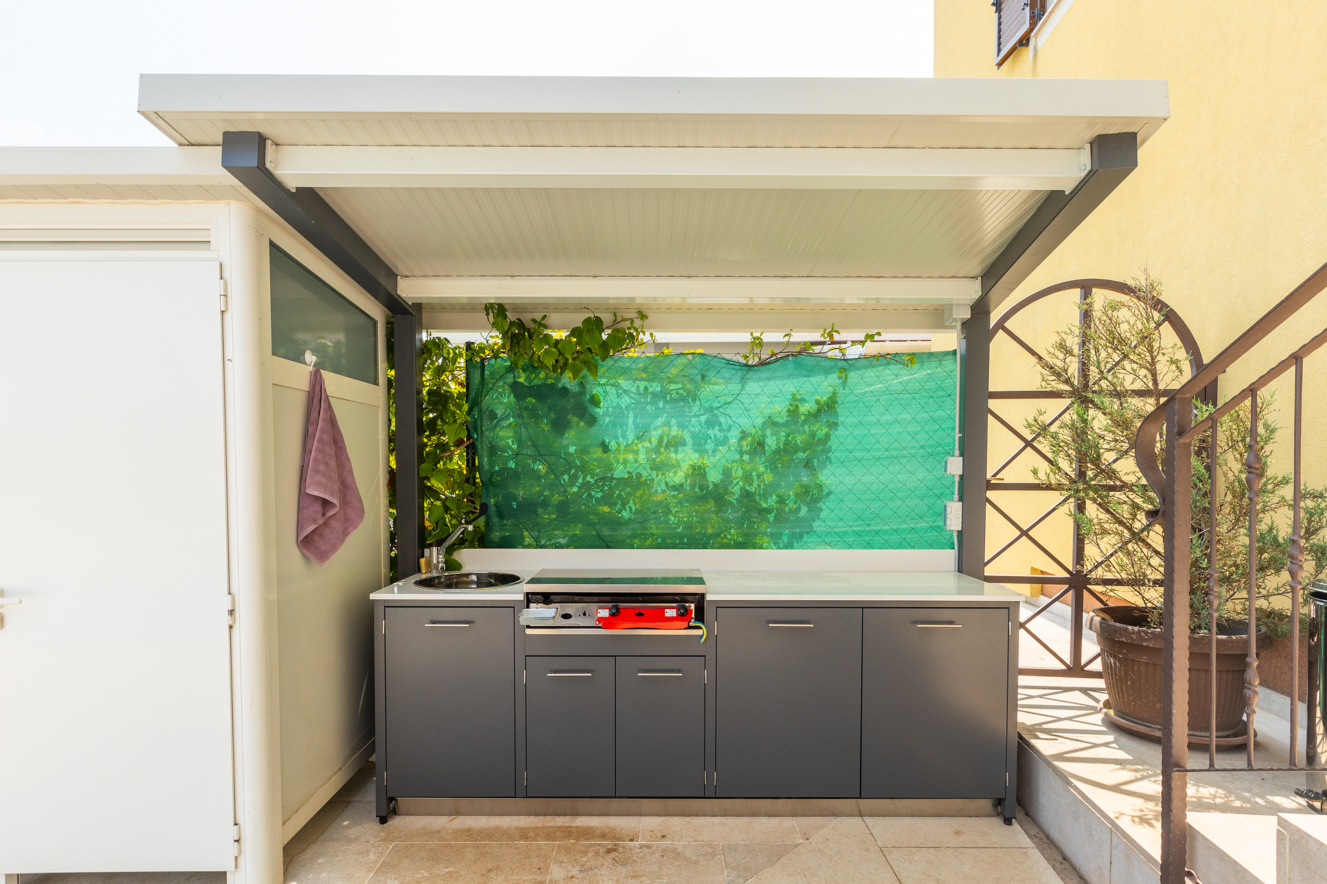 Villa auf zwei Etagen mit Pool und Sonnenterrasse, neben Rovinj