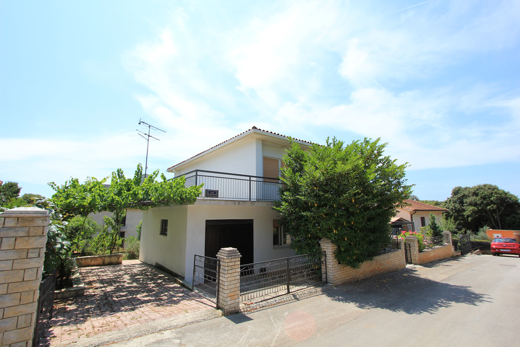 Zweistöckiges Haus mit schönem Meerblick für 12 Personen, 6 SZ