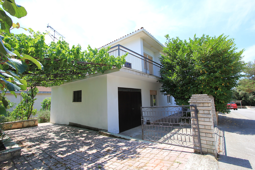 Zweistöckiges Haus mit schönem Meerblick für 12 Personen, 6 SZ