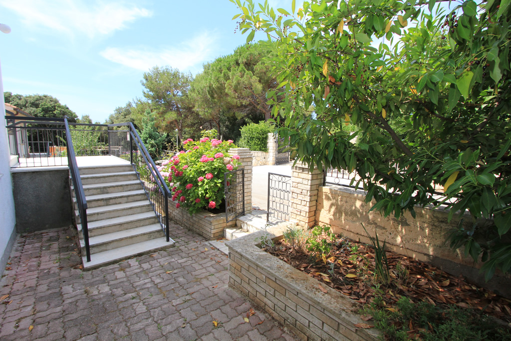 Zweistöckiges Haus mit schönem Meerblick für 12 Personen, 6 SZ