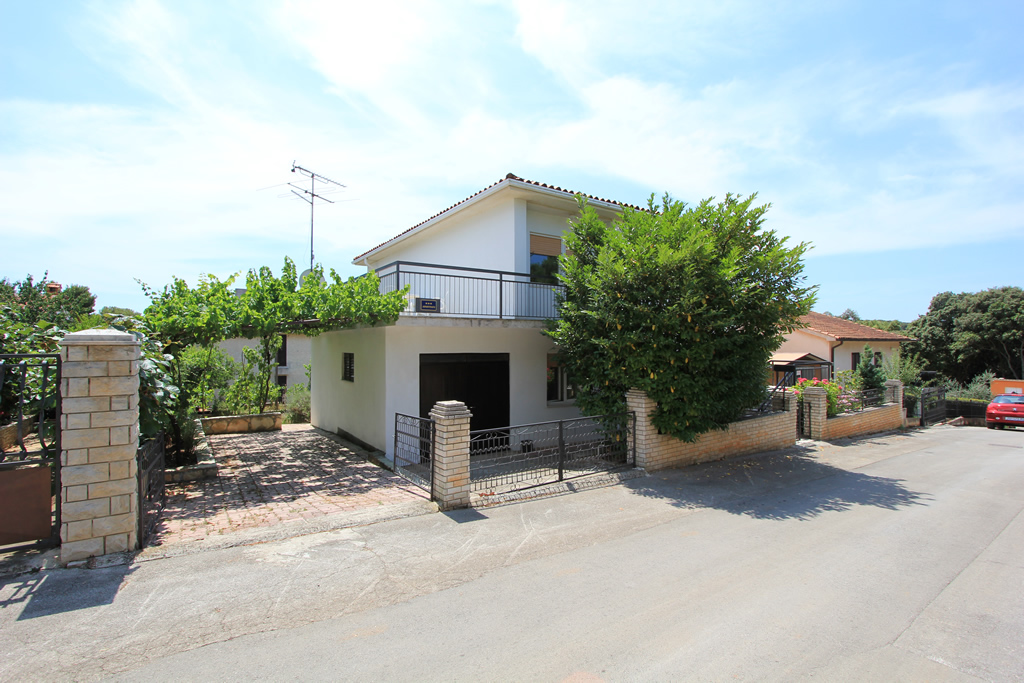 Zweistöckiges Haus mit schönem Meerblick für 12 Personen, 6 SZ