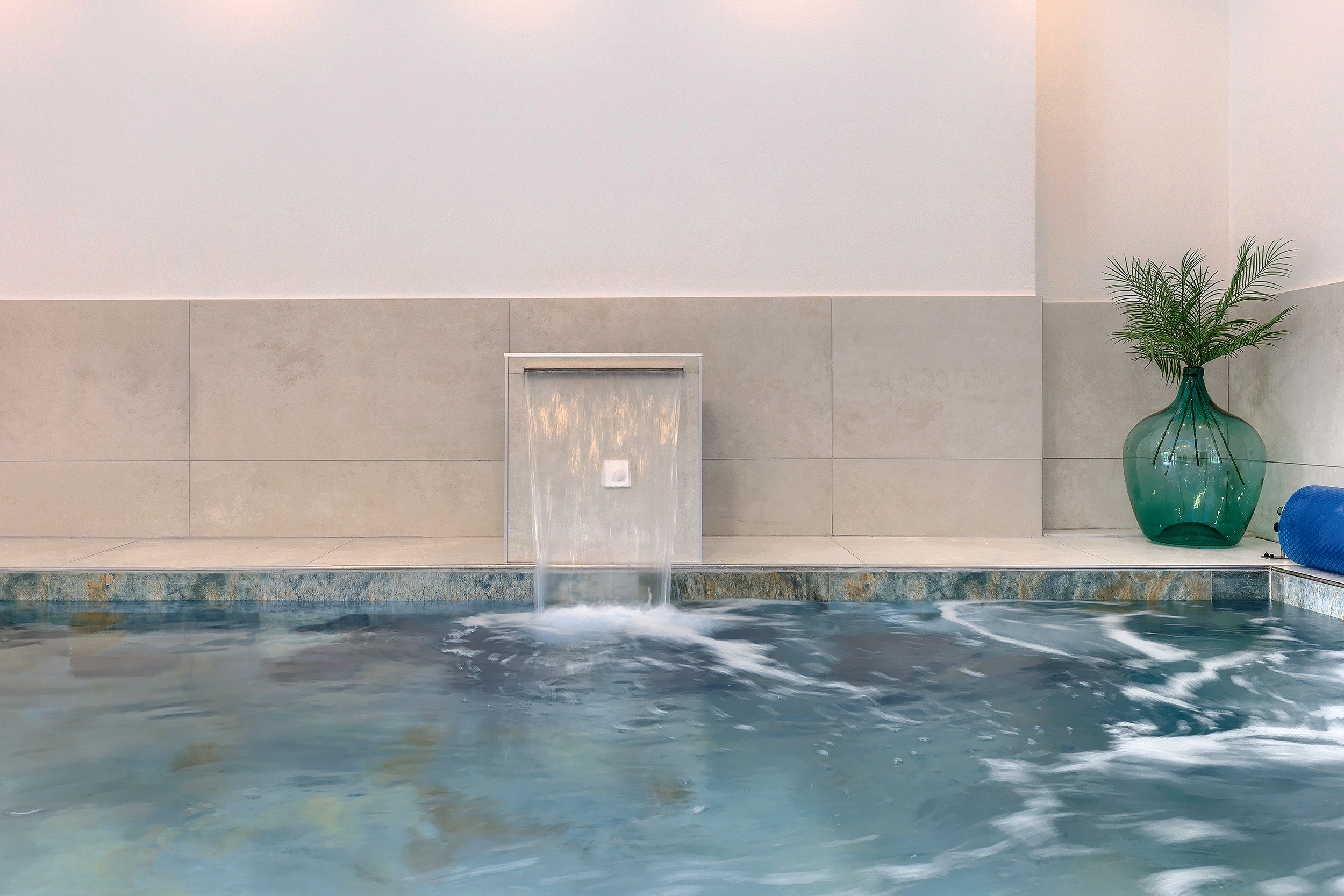 Villa with outdoor and indoor swimming pool, near Labin