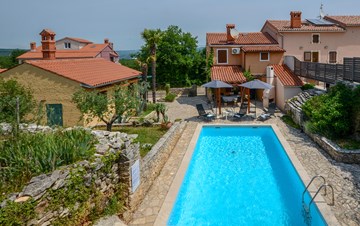 Villa with private pool, 3 bedrooms, WiFi, BBQ