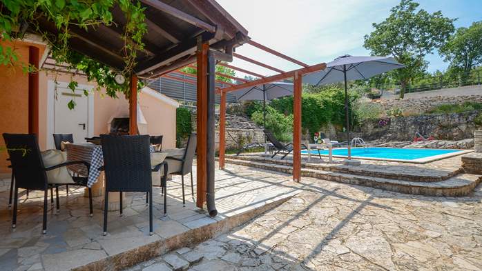 Villa with private pool, 3 bedrooms, WiFi, BBQ, 7