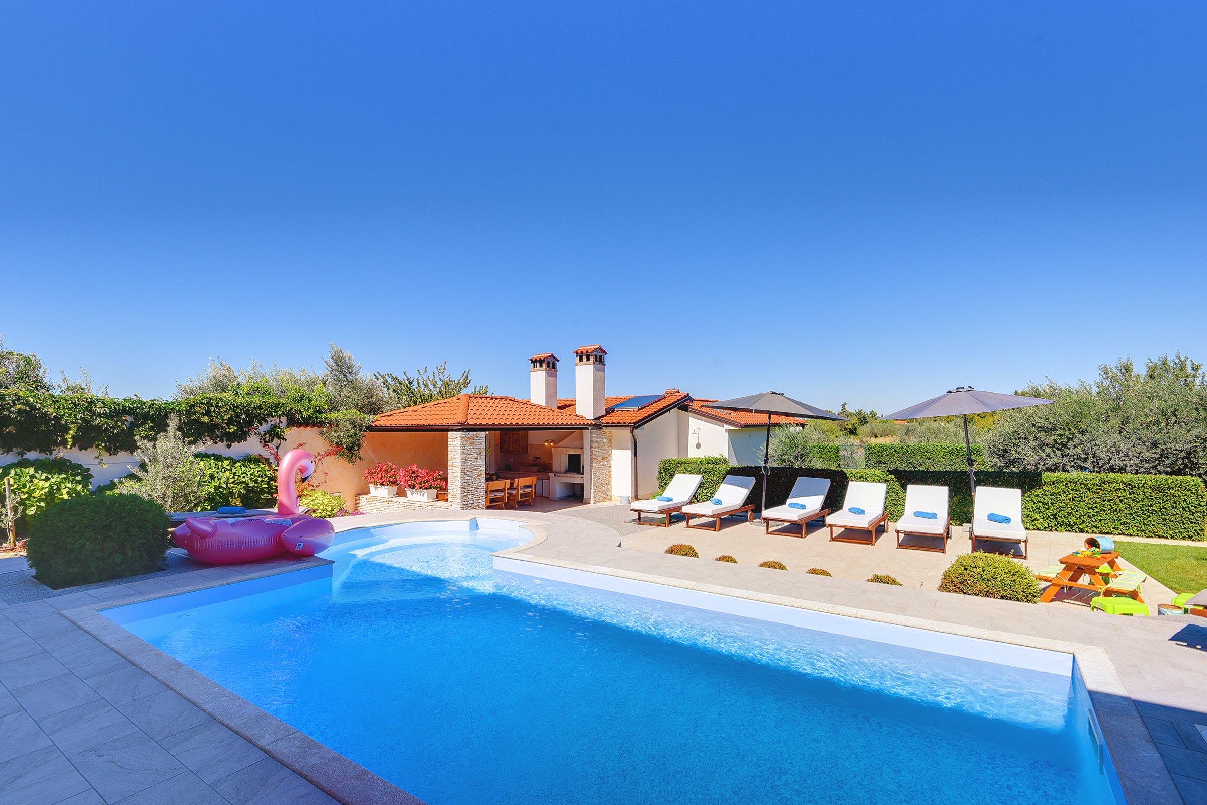 Villa mit privat Pool, Sauna und Fitnessraum