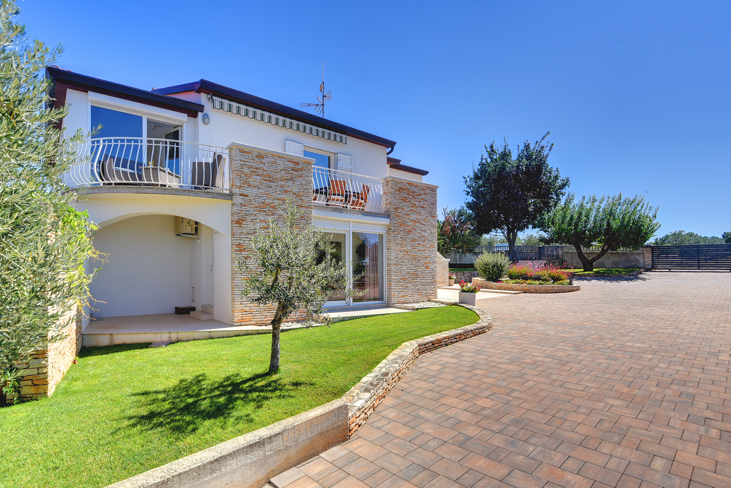 Villa mit privat Pool, Sauna und Fitnessraum