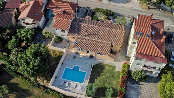 Bella casa a Stinjan per otto persone, con piscina privata, 2