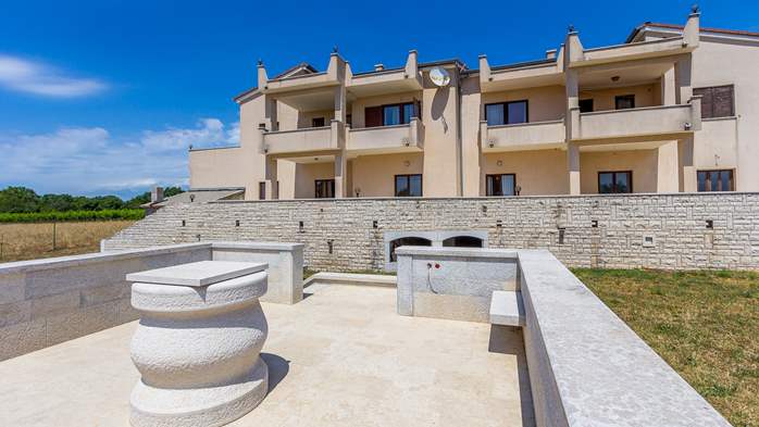 Nice apartments, not far from Pula in beautiful rural setting, 9
