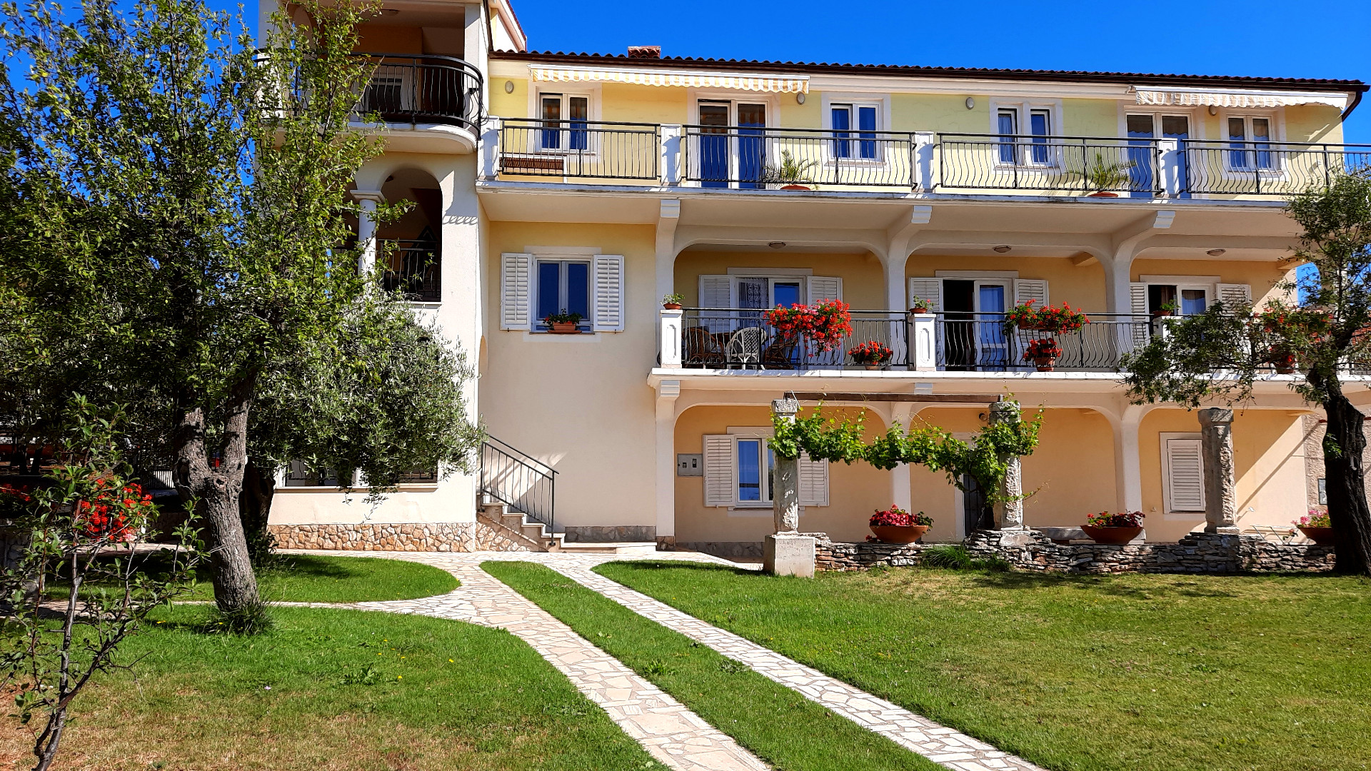 Beautiful house in Ližnjan offers comfortable lodging