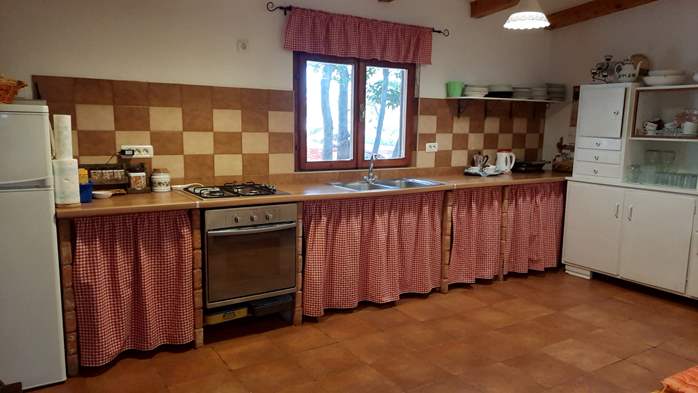 Beautiful house in Ližnjan offers comfortable lodging, 18