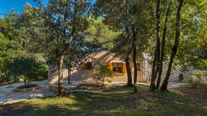 Villa in Pula, only 40m from the beach, for 6-7 persons, 11
