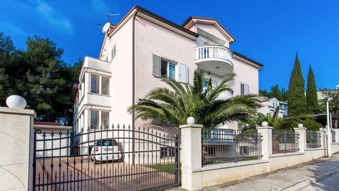 Bella villa offre appartamenti moderni e ben arredati a Pula, 21