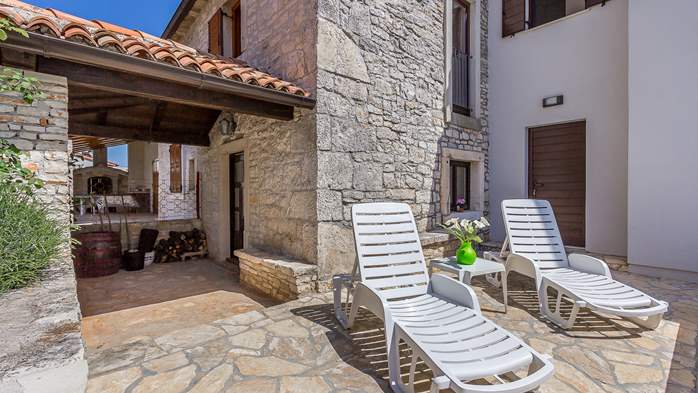 Villa with private pool, located in a quiet setting, 7
