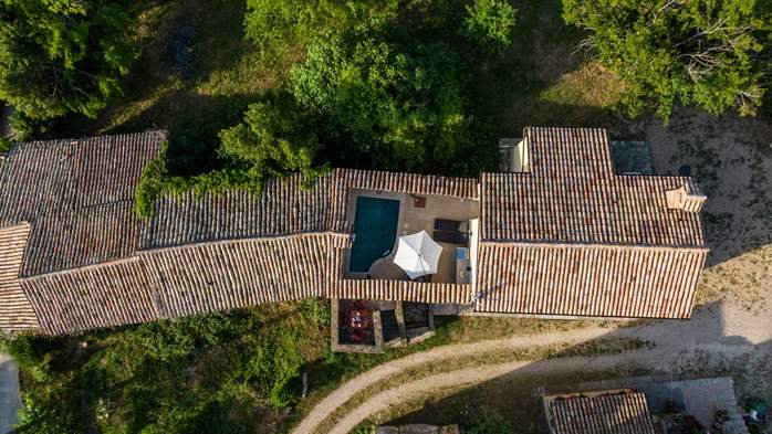 Rustic villa with two bedrooms, private pool, WiFi, BBQ, 14