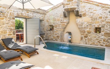 Villa rustica con due camere da letto, piscina, WiFi, BBQ