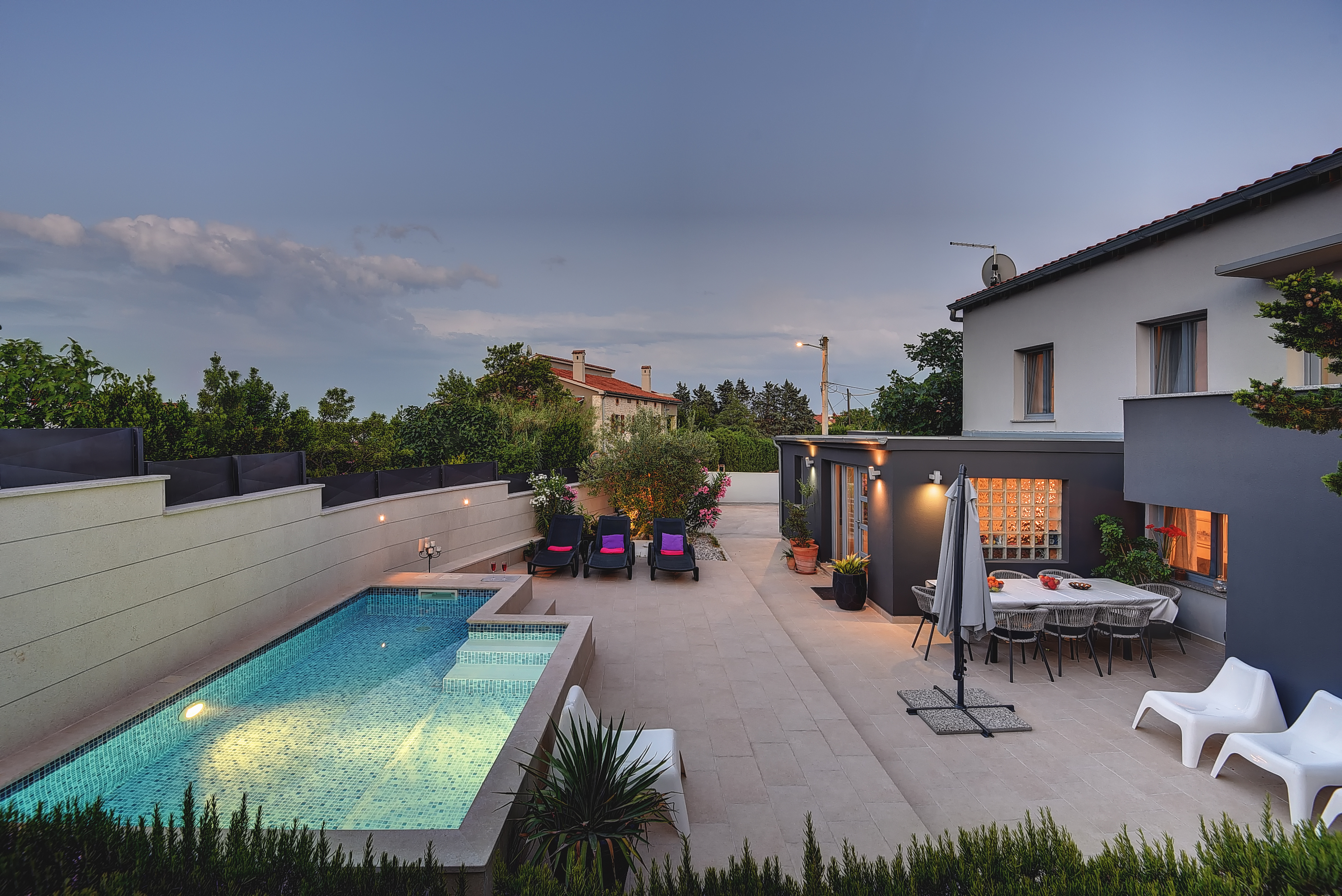 Casa vacanze con piscina a Ližnjan, WiFi, BBQ, 8 persone