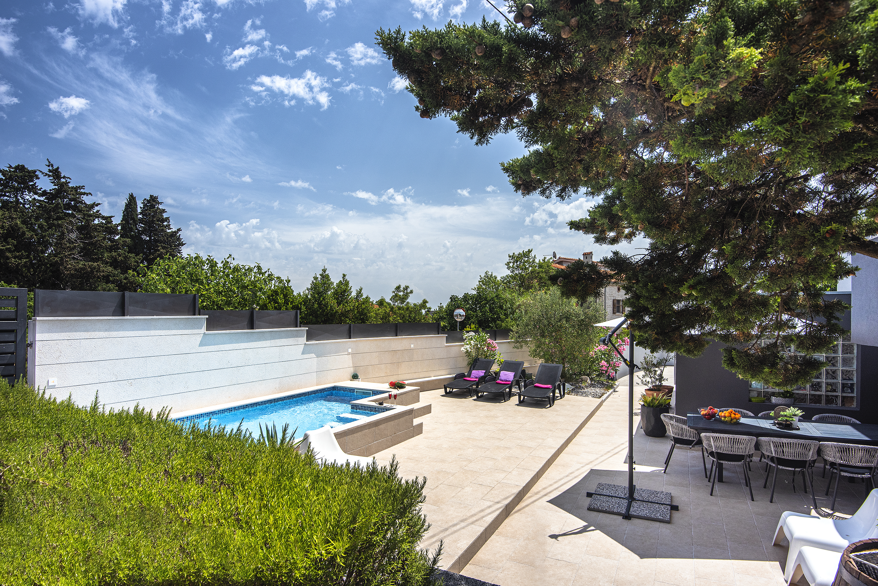 Casa vacanze con piscina a Ližnjan, WiFi, BBQ, 8 persone