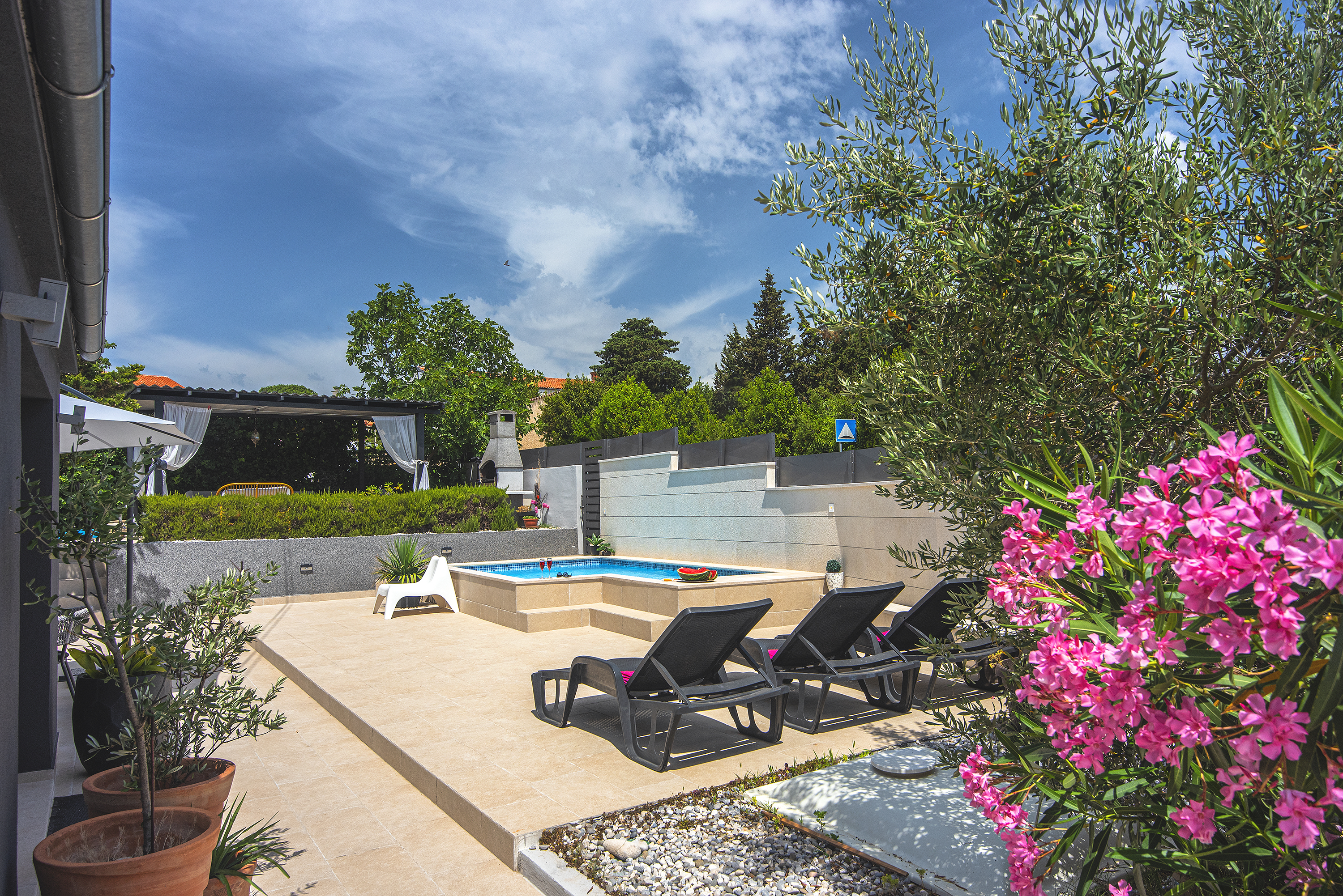 Casa vacanze con piscina a Ližnjan, WiFi, BBQ, 8 persone