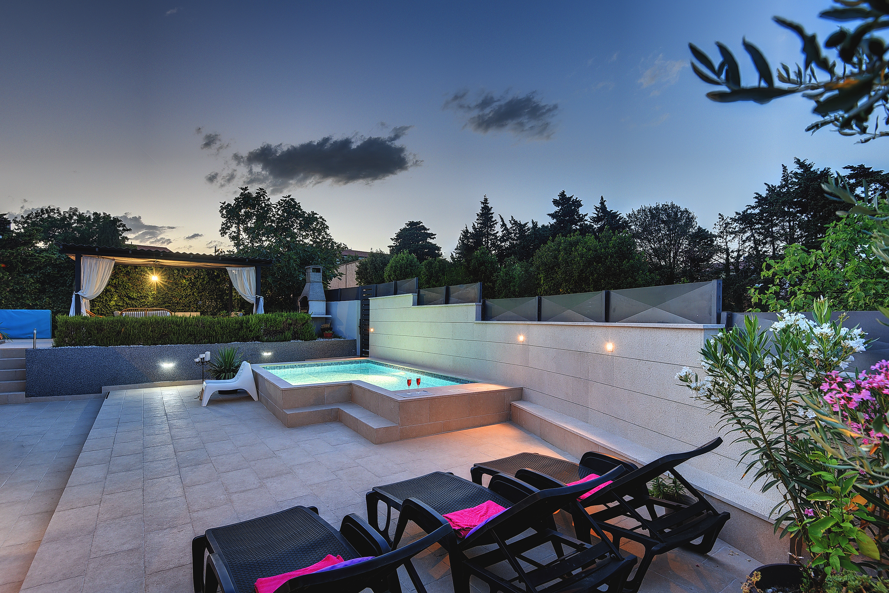 Casa vacanze con piscina a Ližnjan, WiFi, BBQ, 8 persone