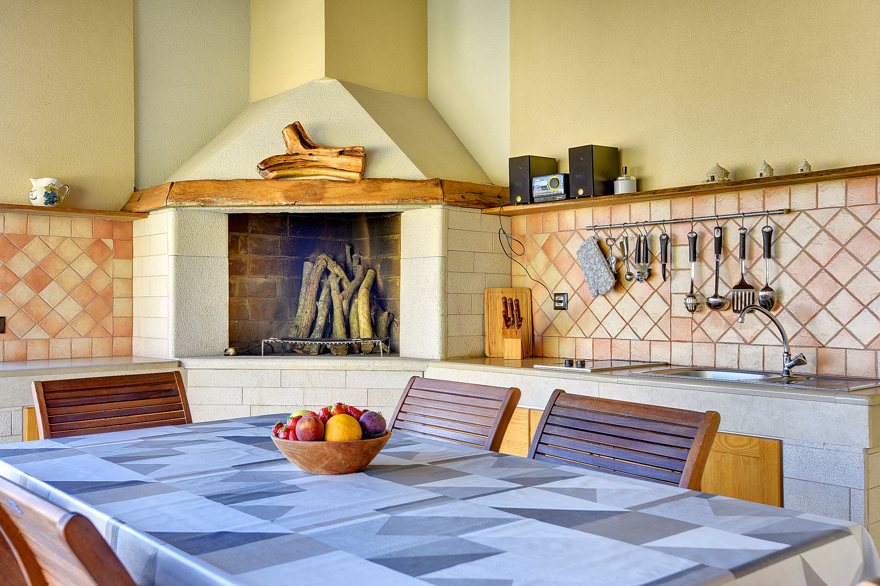 Moderne Villa auf zwei Etagen, mit Freibad, in der Nähe von Pula