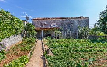 Traditional house with 2 BR offers an unique experience of Istria