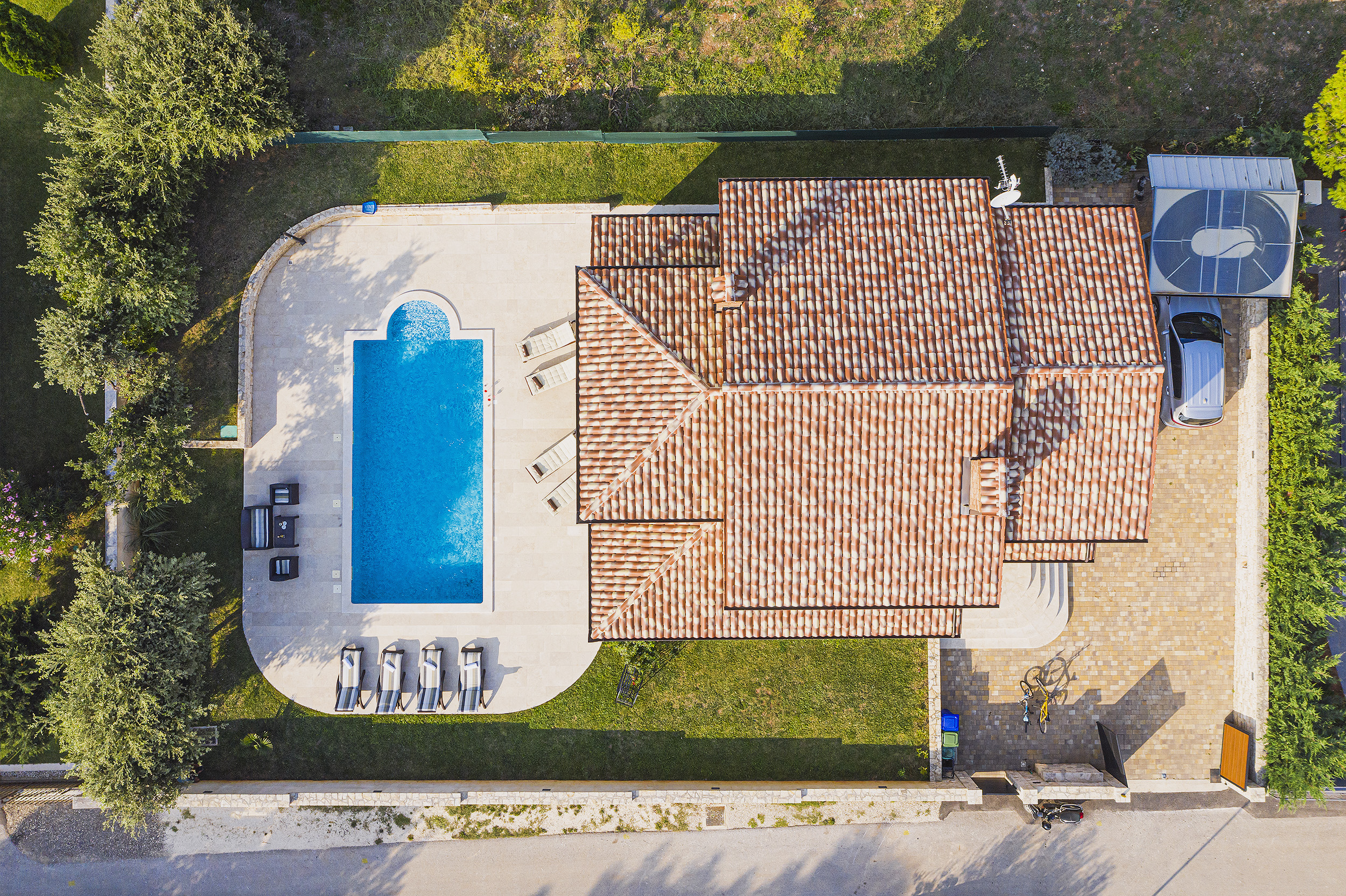 Incantevole villa in pietra a Medulin con piscina e terrazza