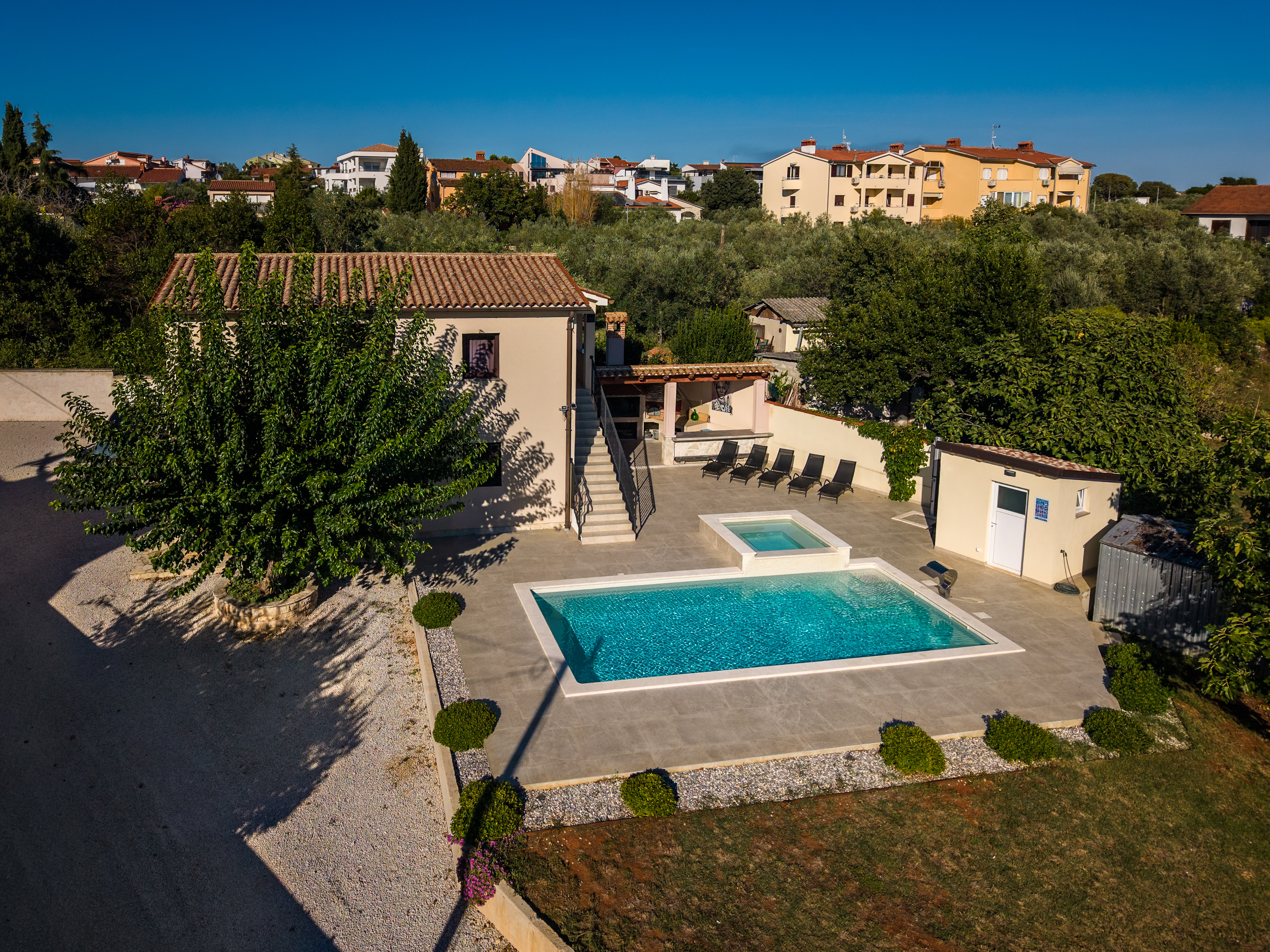 Graciously decorated house in Fažana with private pool