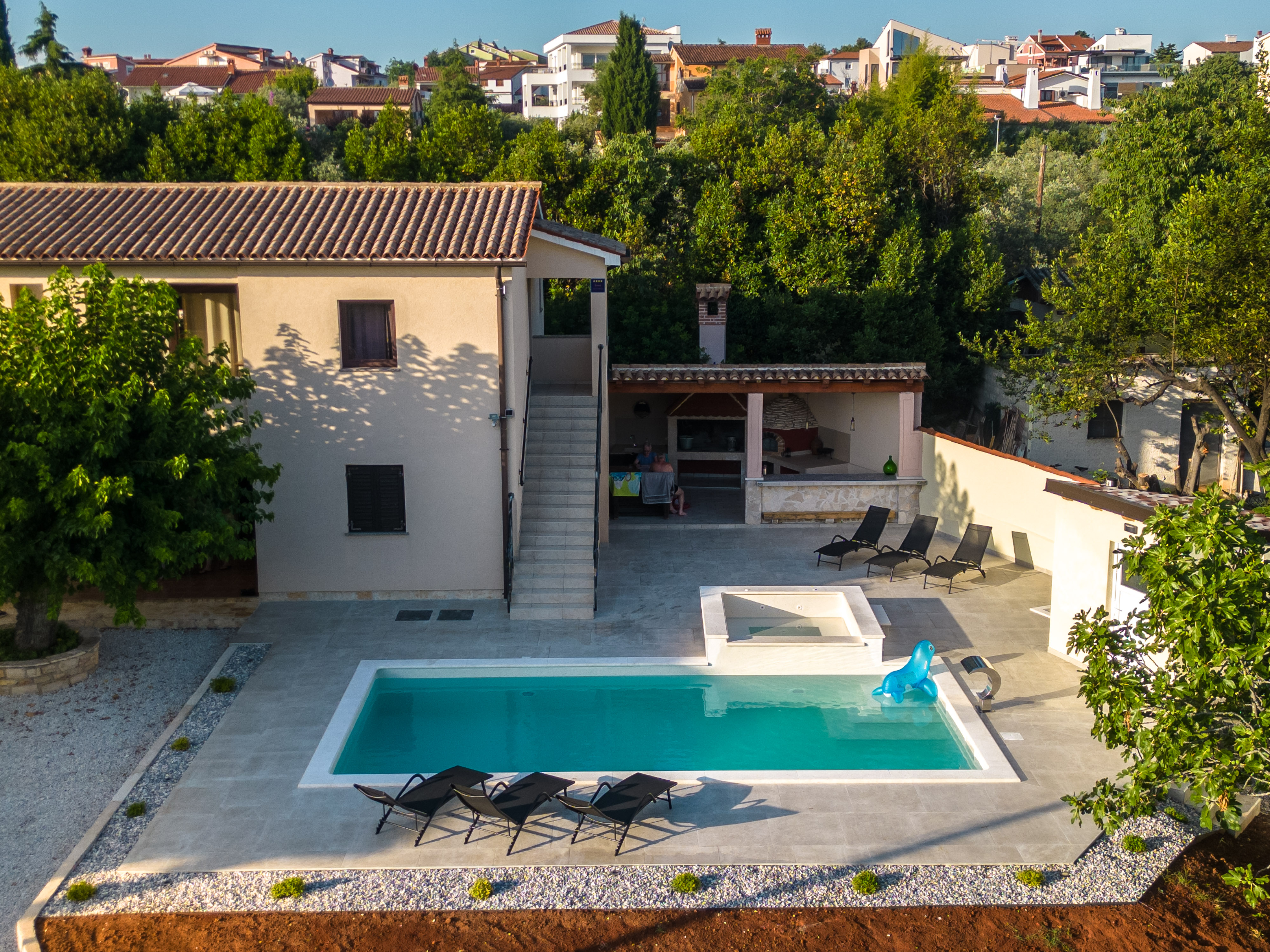 Gemütlich eingerichtetes Haus in Fažana mit mit privatem Pool