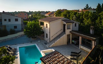 Graciously decorated house in Fažana with private pool