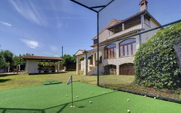 Villa a Ližnjan per gli amanti del golf, con piscina privata