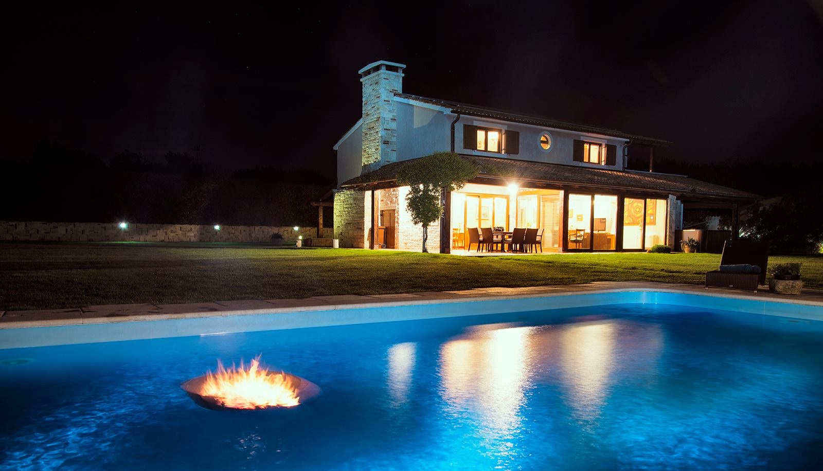 Vila u Pomeru, privatni bazen s hidromasažom