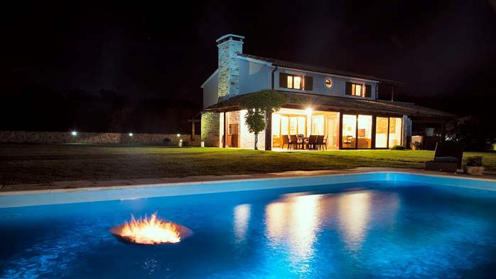 Villa a Pomer, piscina privata con idromassaggio, 14