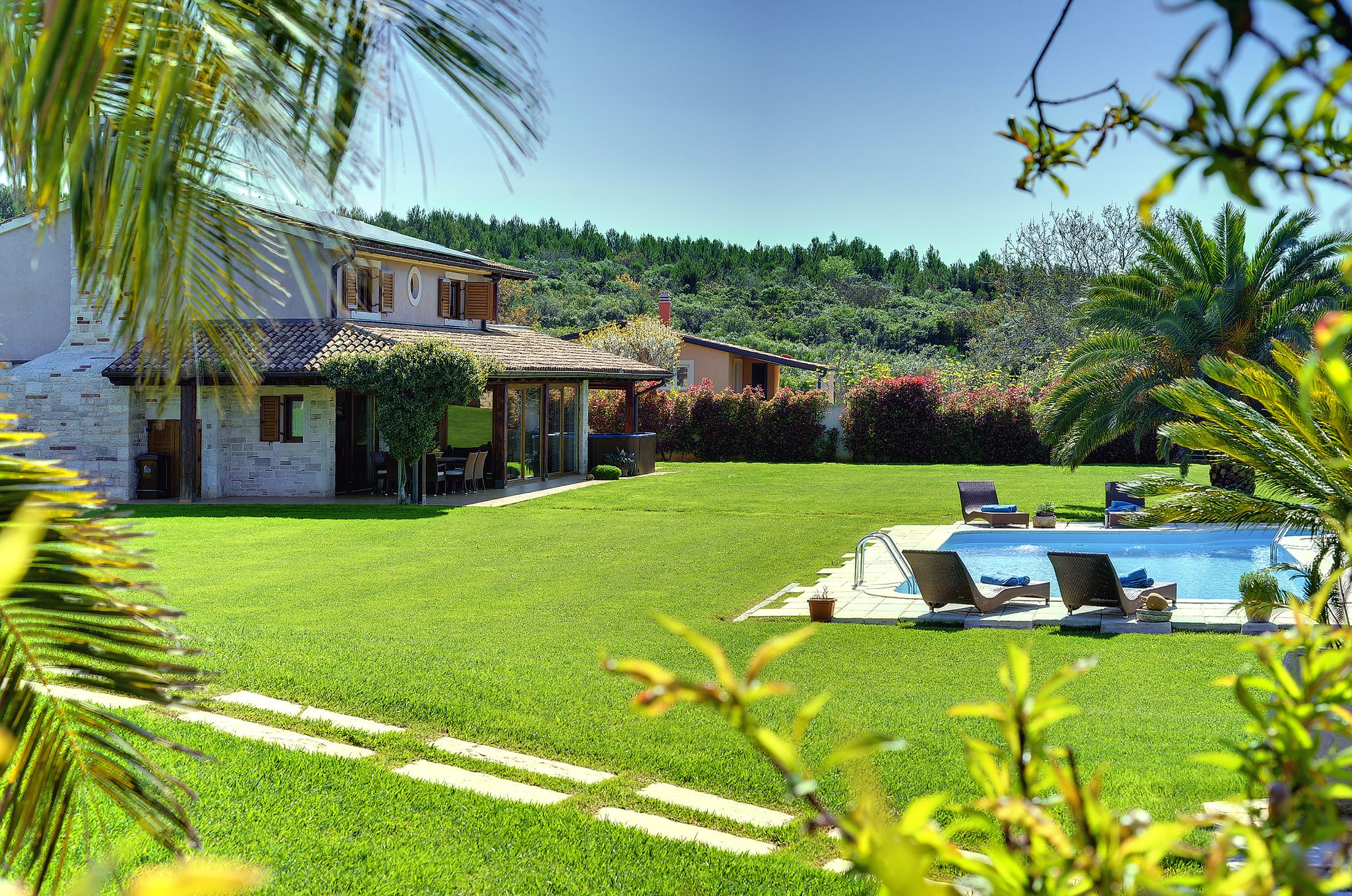 Vila u Pomeru, privatni bazen s hidromasažom